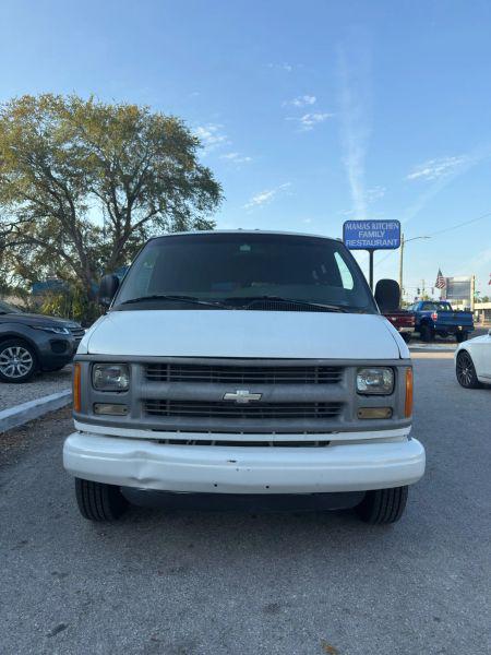 2002 Chevrolet Express Base