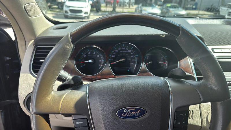 2010 Ford Taurus Limited