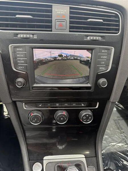 2017 Volkswagen Golf GTI SE 4-Door