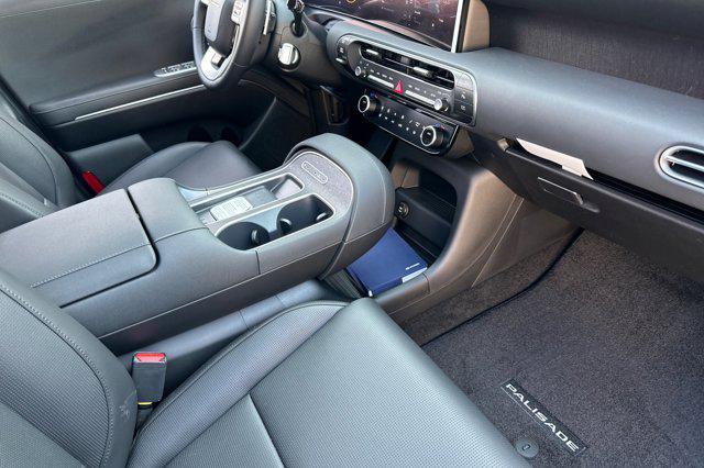 2026 Hyundai Palisade Limited - Photo 16