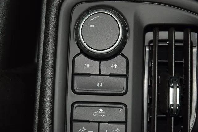 2025 Chevrolet Silverado 2500HD 4WD Double Cab Long Bed Work Truck