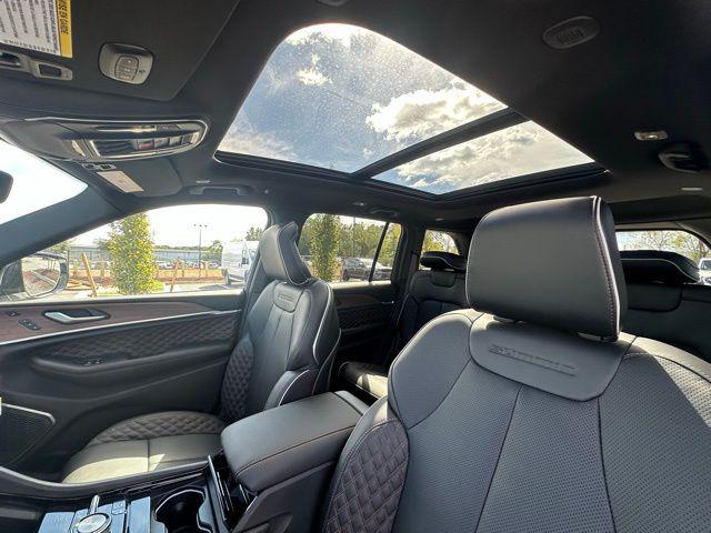 2025 Jeep Grand Cherokee Summit 4x4