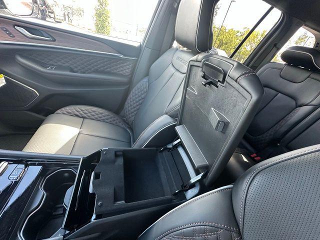 2025 Jeep Grand Cherokee Summit 4x4