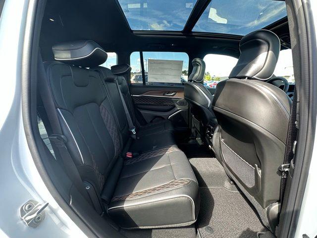 2025 Jeep Grand Cherokee Summit 4x4