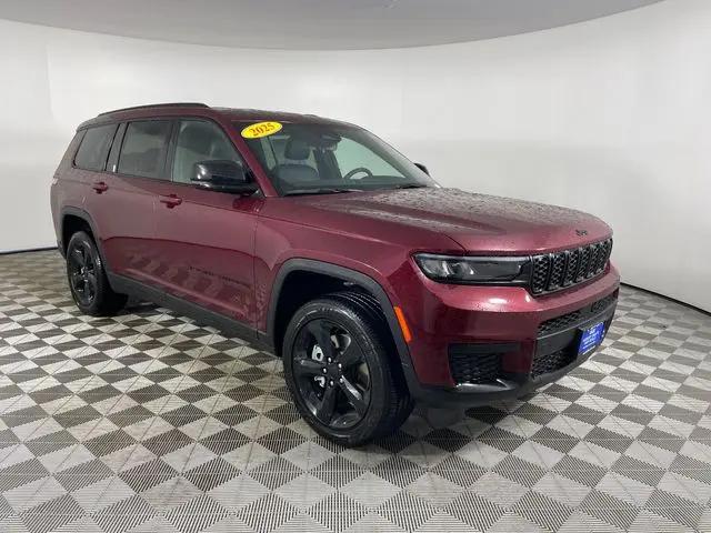 2025 Jeep Grand Cherokee L Altitude 4x4