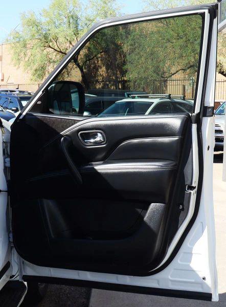 2022 INFINITI QX80 LUXE