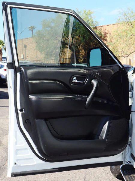 2022 INFINITI QX80 LUXE