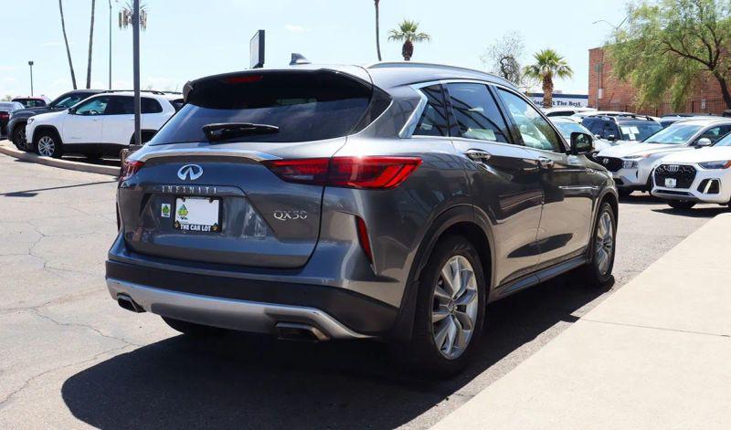 2021 INFINITI QX50 LUXE