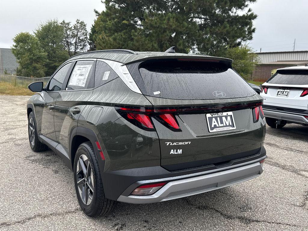 New 2026 Green HYUNDAI SEL FWD image 4