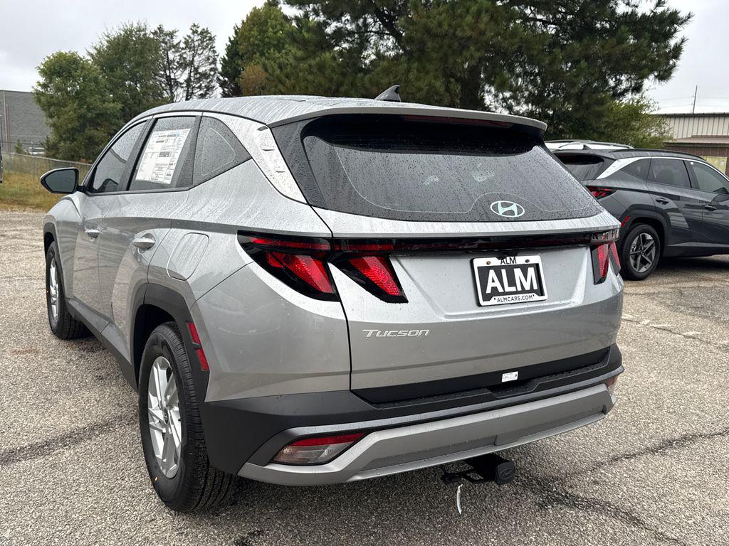 2026 Hyundai Tucson SE photo 3
