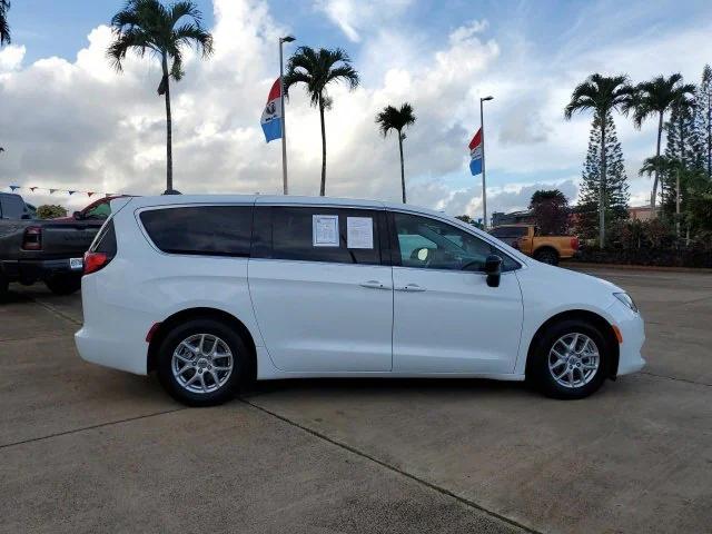 2024 Chrysler Voyager LX