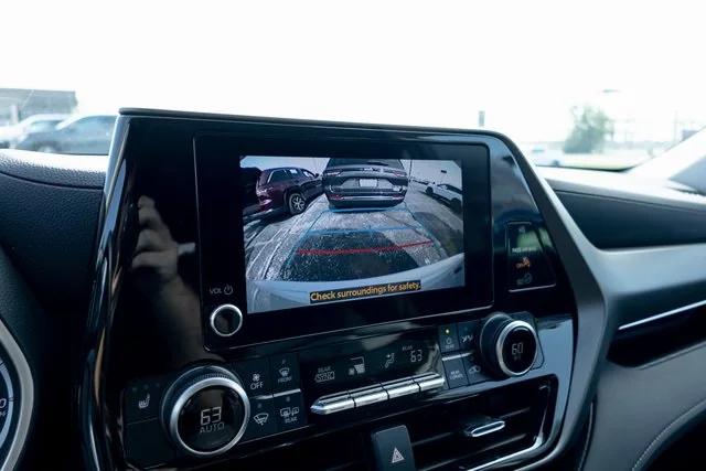 2024 Toyota Highlander  2024 Toyota Highlander