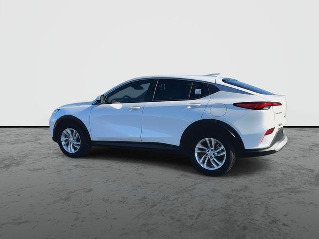 2025 Buick NV Preferred FWD