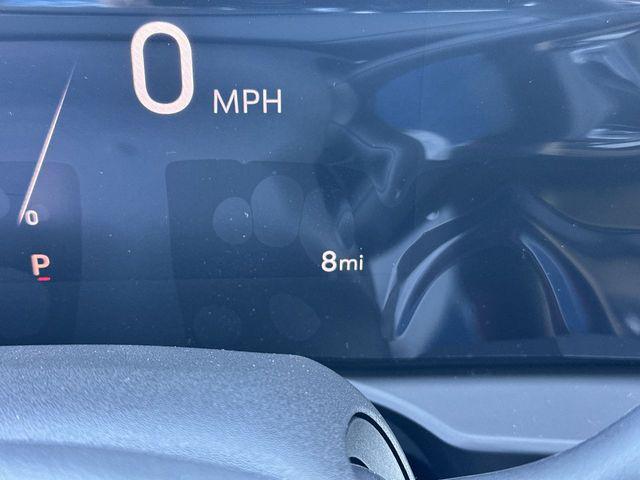 2025 Buick NV Preferred FWD