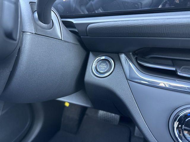 2025 Buick NV Preferred FWD