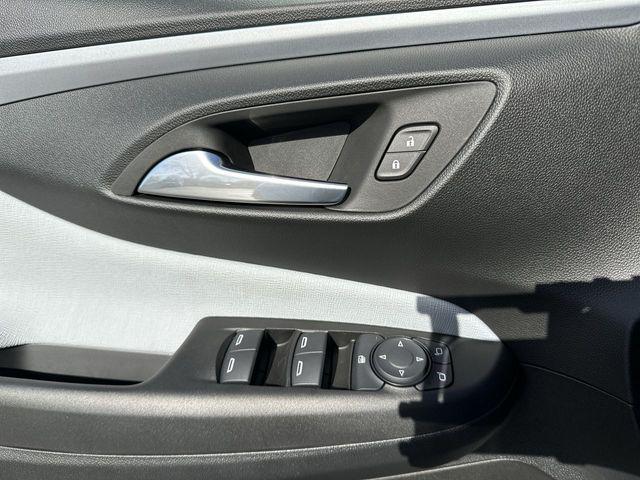 2025 Buick NV Preferred FWD