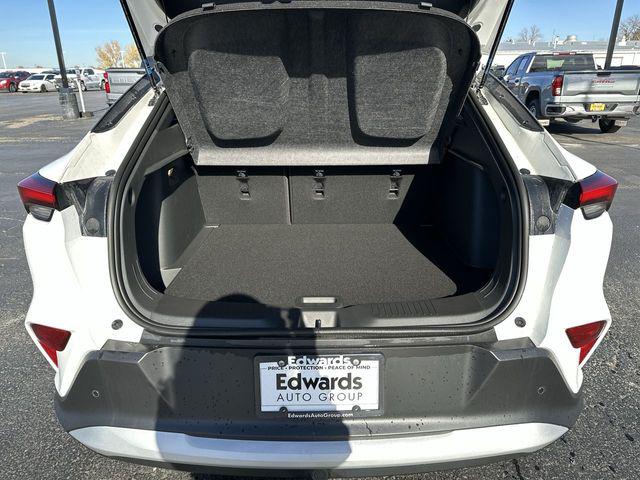 2025 Buick NV Preferred FWD