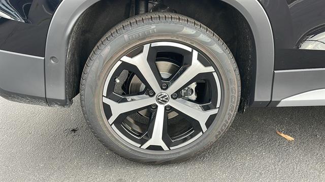2025 Volkswagen Tiguan 2.0T SE