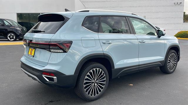 2025 Volkswagen Taos 1.5T SE