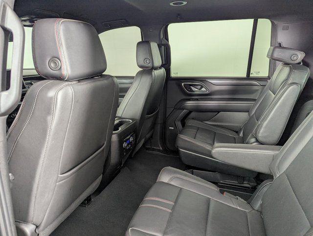 2023 Chevrolet Suburban 4WD RST