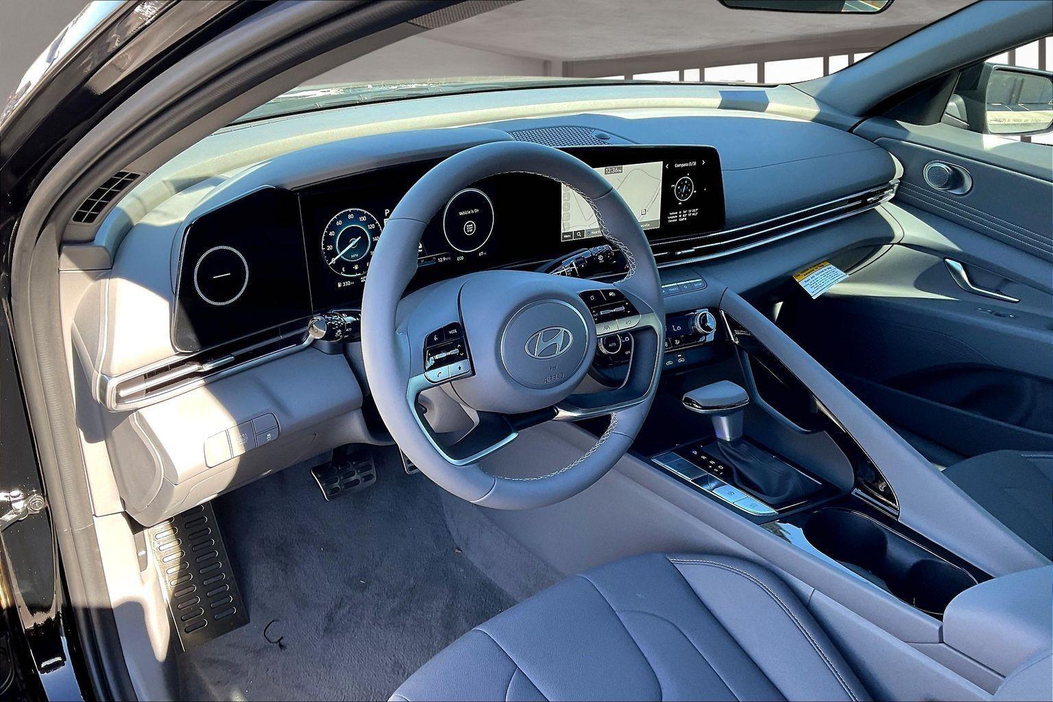 2025 Hyundai Elantra Blue - Photo 7