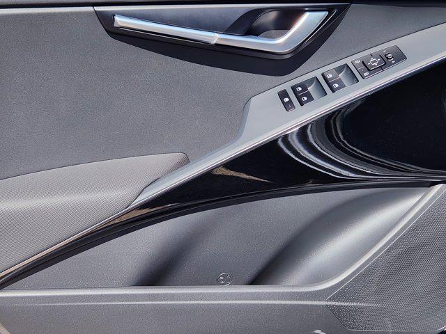 2025 Kia Niro EX