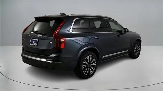 2023 Volvo XC90 Recharge T8 Plus 6-Seater