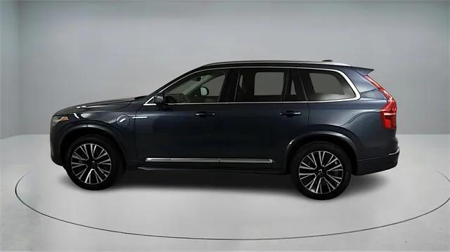 2023 Volvo XC90 Recharge T8 Plus 6-Seater