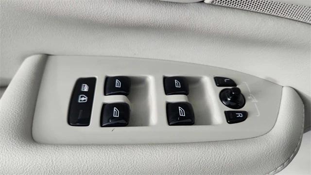 2023 Volvo XC90 Recharge T8 Plus 6-Seater