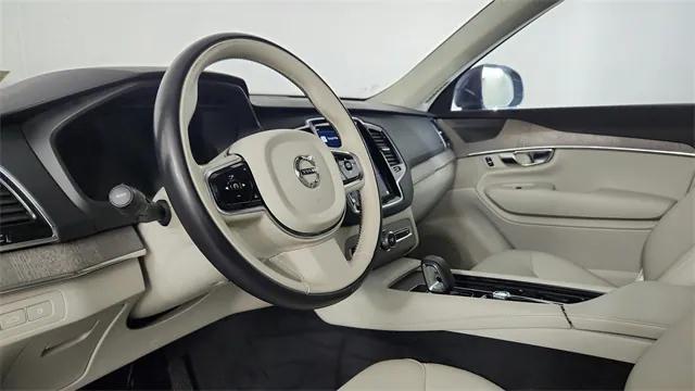2023 Volvo XC90 Recharge T8 Plus 6-Seater