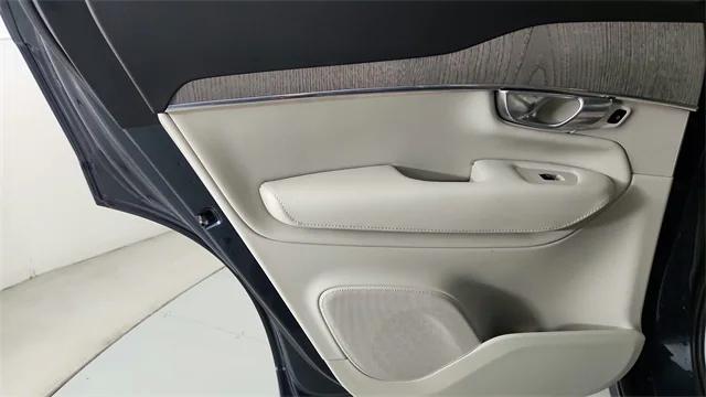 2023 Volvo XC90 Recharge T8 Plus 6-Seater