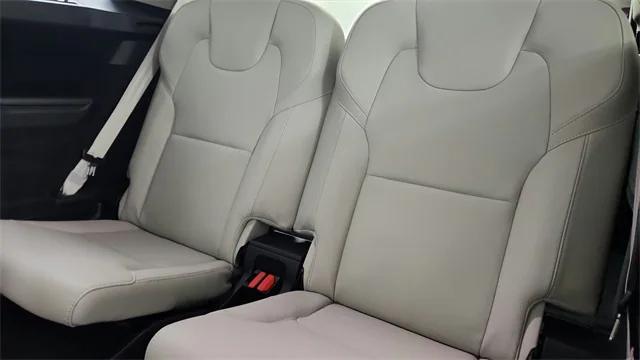2023 Volvo XC90 Recharge T8 Plus 6-Seater