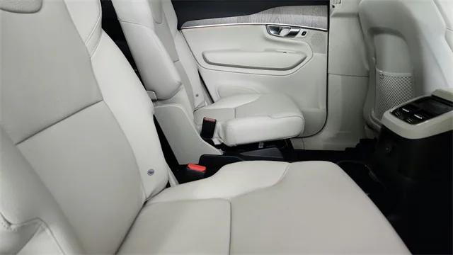2023 Volvo XC90 Recharge T8 Plus 6-Seater