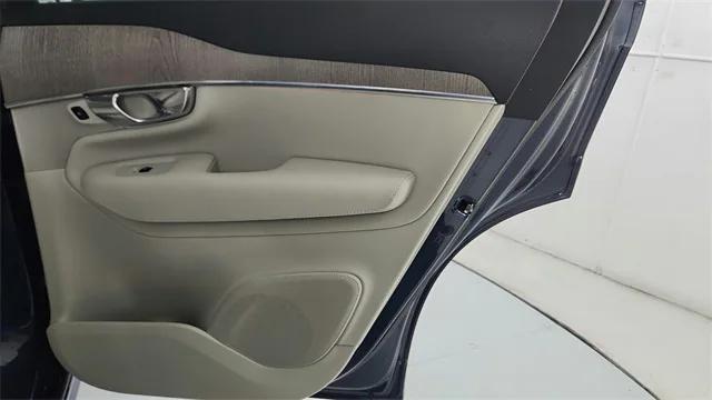 2023 Volvo XC90 Recharge T8 Plus 6-Seater