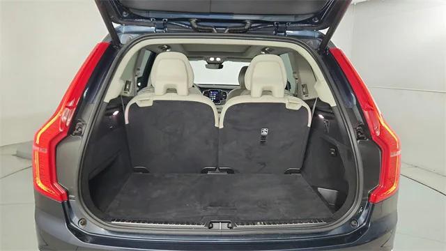 2023 Volvo XC90 Recharge T8 Plus 6-Seater