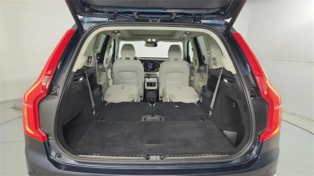 2023 Volvo XC90 Recharge T8 Plus 6-Seater