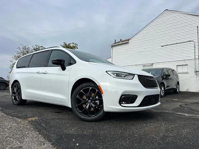 2026 Chrysler Pacifica PACIFICA LIMITED