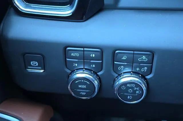 2026 GMC Sierra 2500HD Crew Cab, Long Bed, Denali Ultimate, 4WD
