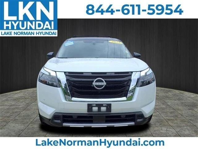 2025 Nissan Pathfinder Platinum 4WD