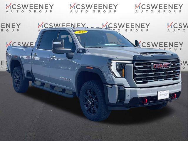 2025 GMC Sierra 2500HD 4WD Crew Cab Standard Bed AT4