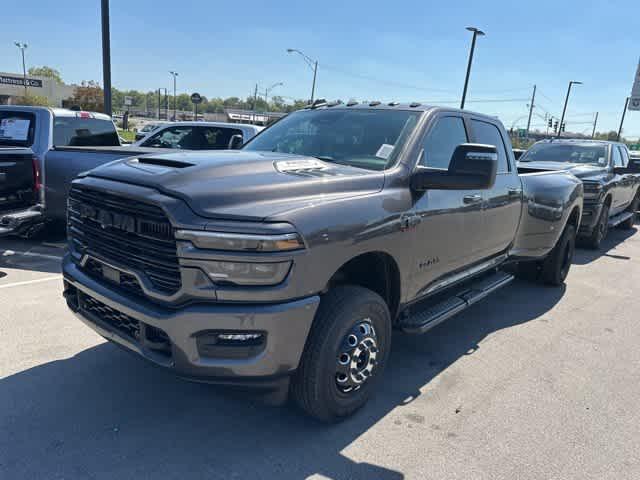 2026 RAM Ram 3500 RAM 3500 LARAMIE CREW CAB 4X4 8 BOX