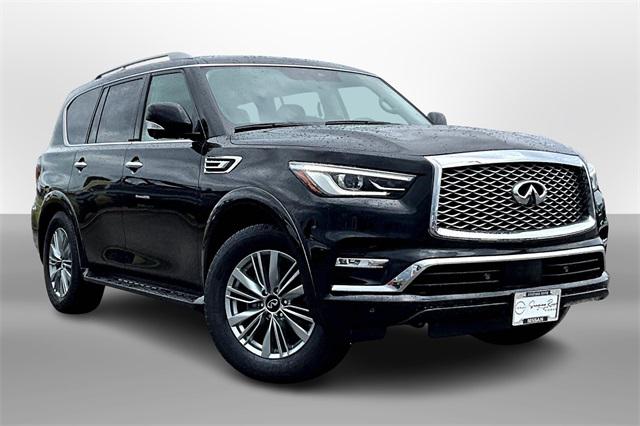2023 INFINITI QX80 LUXE