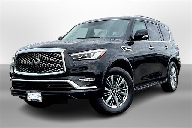 2023 INFINITI QX80 LUXE