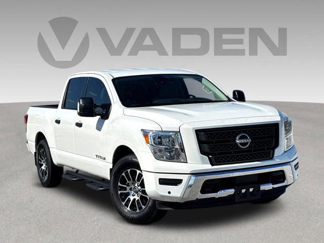 2024 Nissan TITAN Crew Cab SV 4x2