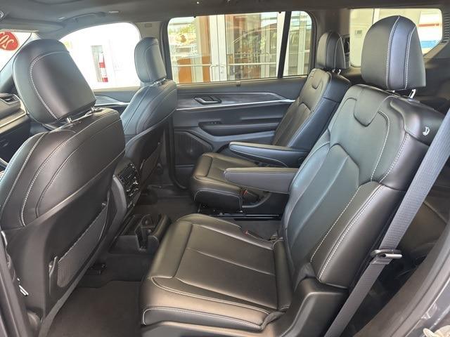 2025 Jeep Grand Cherokee L Limited 4x4