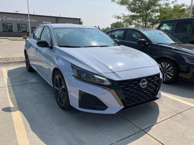 2023 Nissan Altima SR FWD