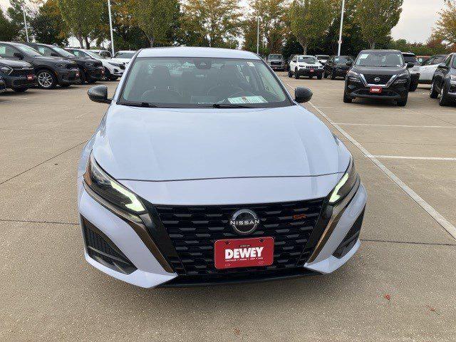 2023 Nissan Altima SR FWD