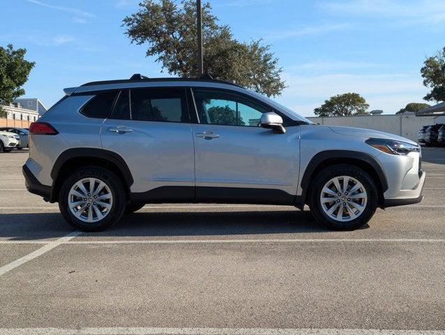 2022 Toyota Corolla Cross LE 2022 Toyota Corolla Cross LE