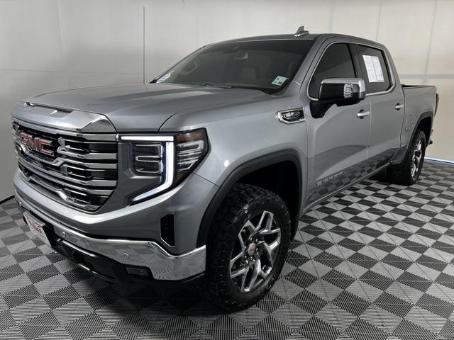 2023 GMC Sierra 1500 4WD Crew Cab Short Box SLT