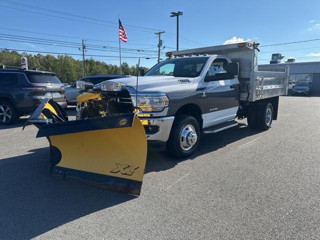 2021 RAM 3500 Chassis Tradesman/SLT
